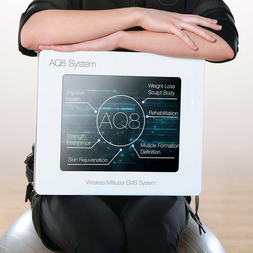 Computer touchscreen AQ8 per la gestione delle sessioni EMS da Novafit.